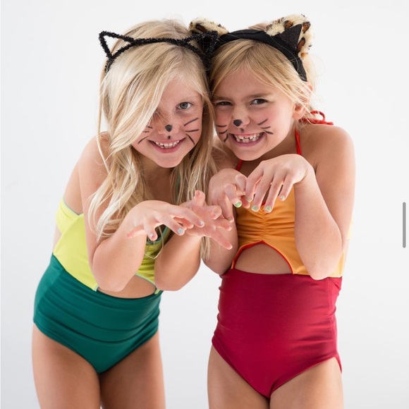 raising wild ‘kitty’ reversible swimsuit in menthol green - Picture 4 of 8